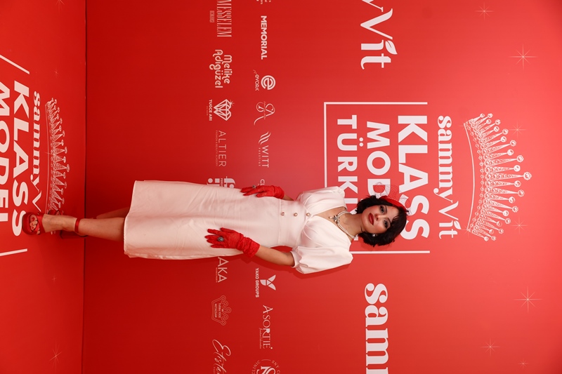 Sammyvit Klass Model Türkiye 2025 :  Ünlü �simler K�rm�z� Hal� ��kl���yla Oscar Gecesini Aratmad�